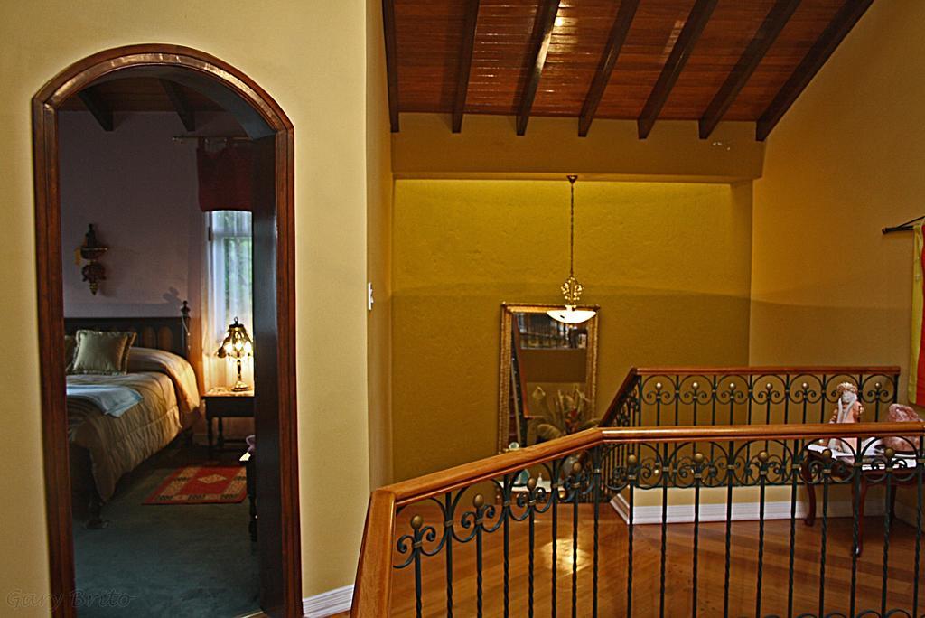 Hostal Saint Mary'S Tababela Kültér fotó